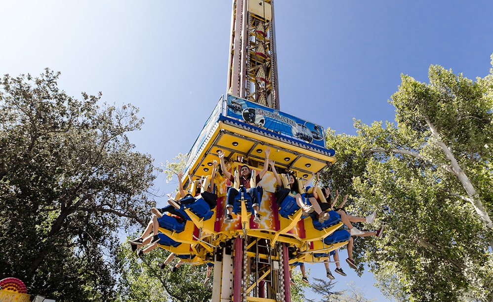 Fantasilandia : Fantasilandia Hashtag On Twitter / Fantasilandia is an amusement park in the heart of santiago, chile.