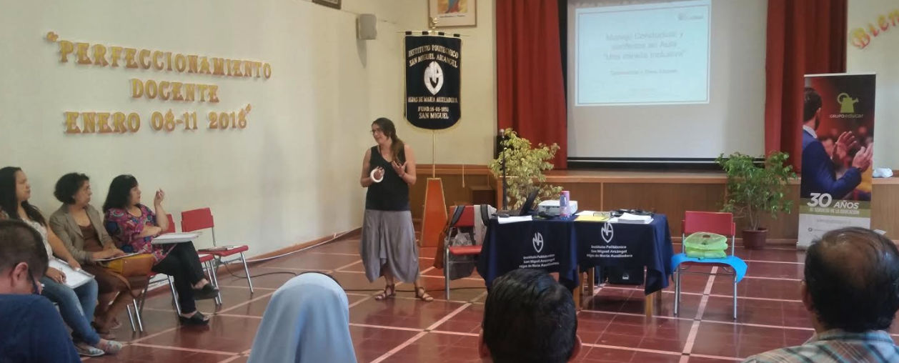 Grupo Educar capacita a profesores en manejo y resolución de conflictos