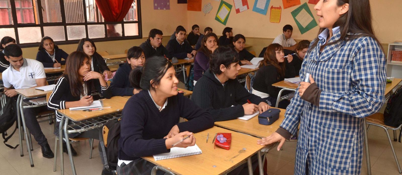 Estudio revela cuál es el periodo de edad crítico para aprender un idioma