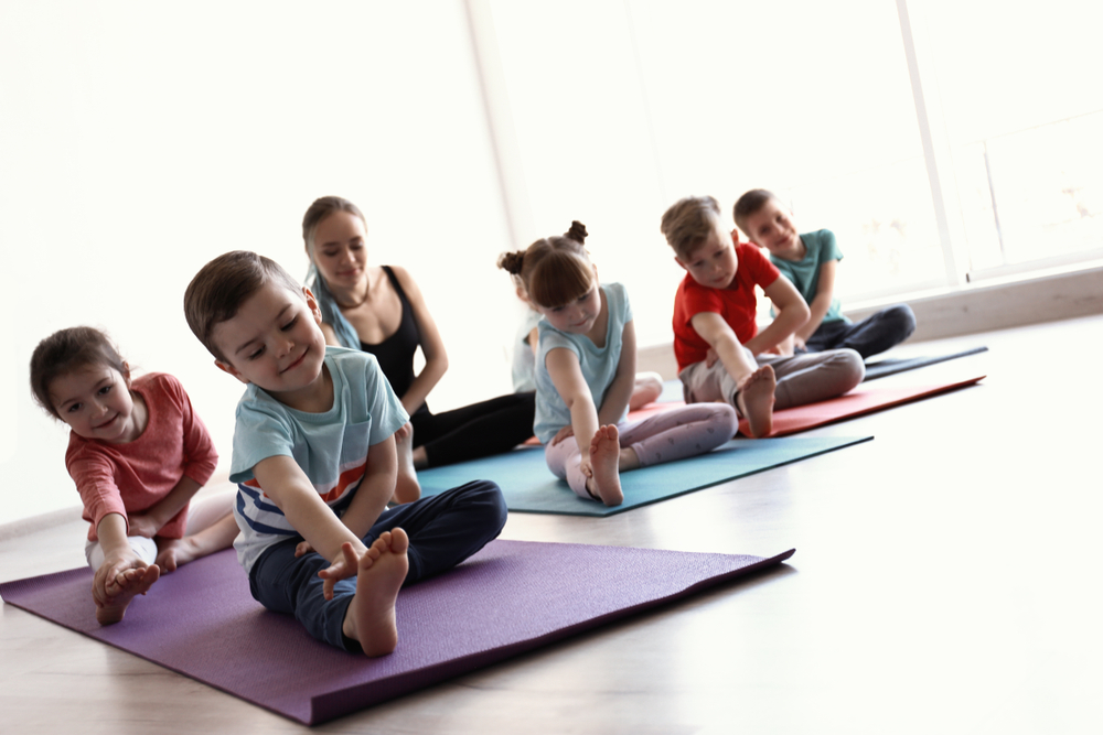 ¿Cómo podría ayudar el yoga en tu sala de clases?