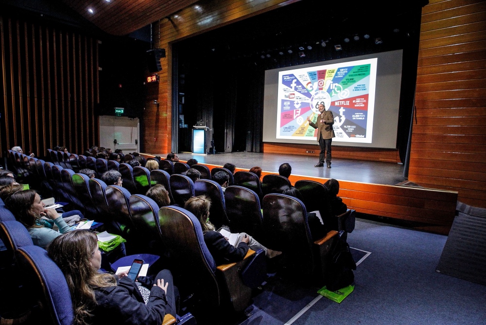 «El Colegio que viene» ya está en Chile