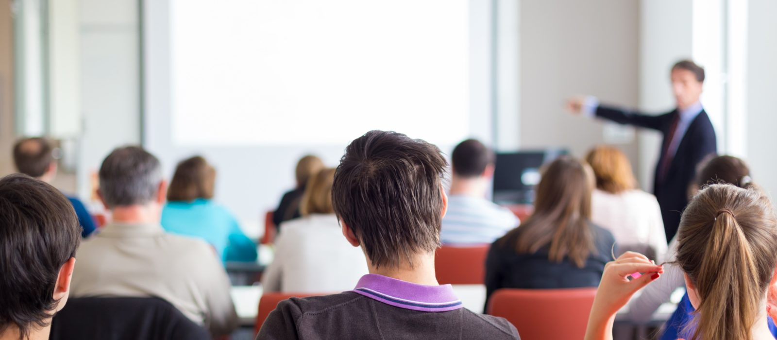 Innovación de los métodos educativos ¿La clave para disminuir la ausencia de jóvenes a establecimientos escolares?