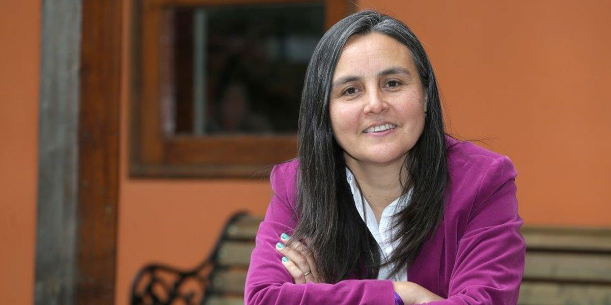 Liliana Cortés, directora ejecutiva de Fundación Súmate “En general, los colegios identifican a niños muy comprometidos y a otros que ya perdieron, pero el grupo que está en riesgo de desertar es muy invisible porque no tenemos el contexto social”.