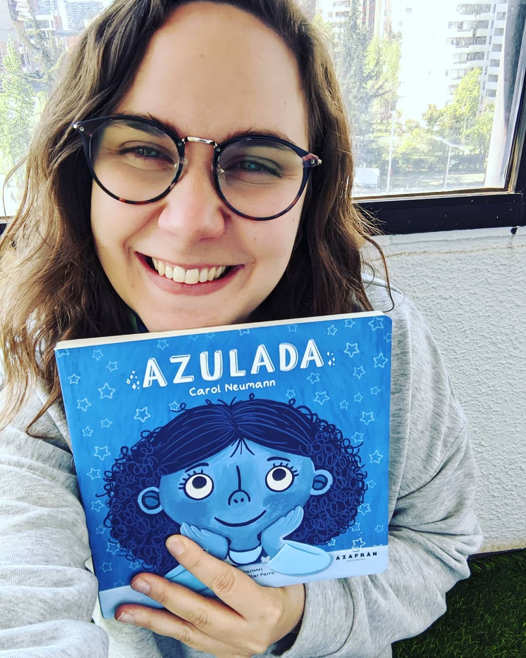 Azulada, el libro de Carol Neumann que busca fomentar la inclusión en