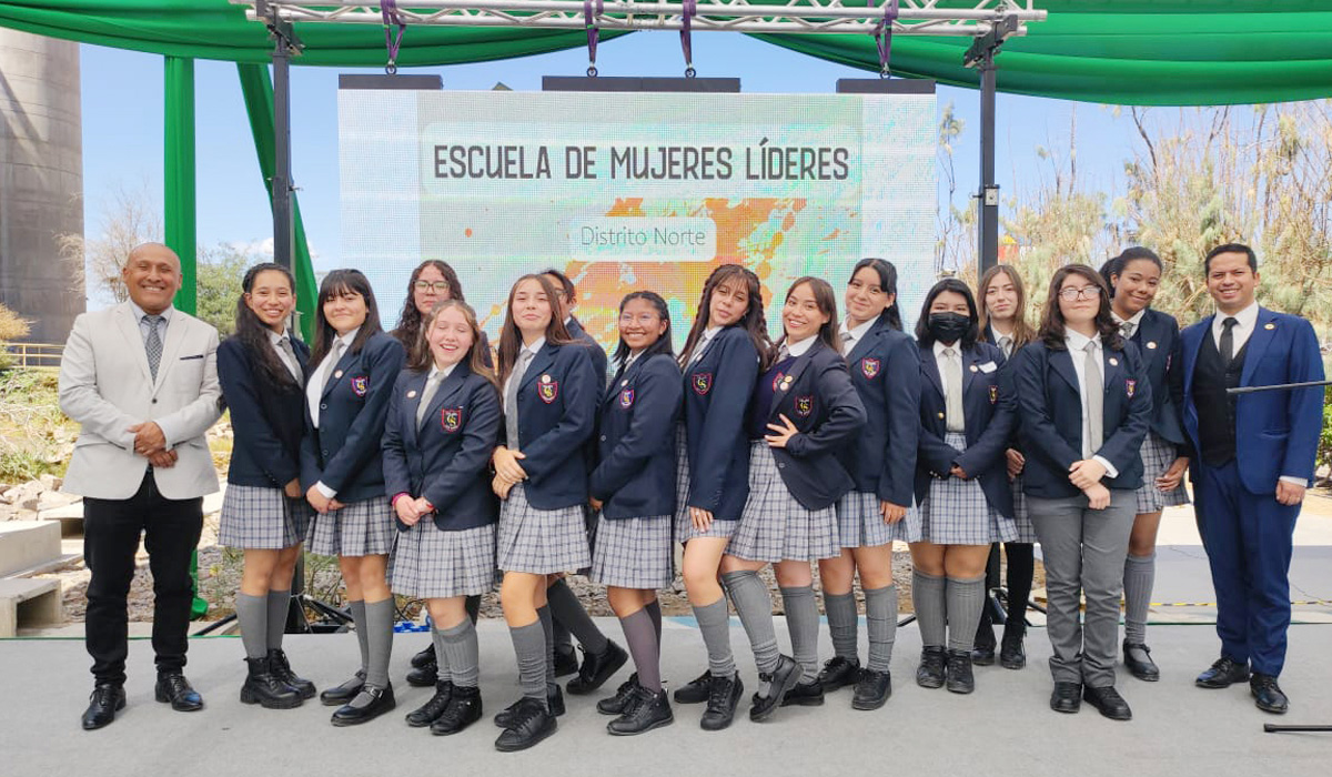 Potenciando el desarrollo de alumnas TP en la minería