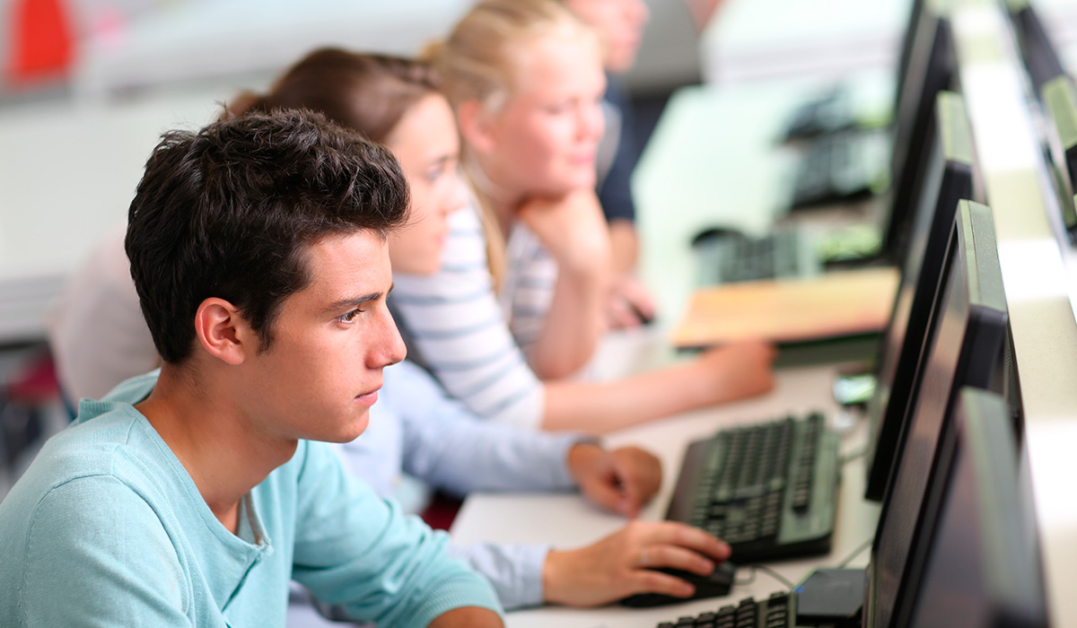 Rutas de alternancia y prácticas profesionales para alumnos de EMTP