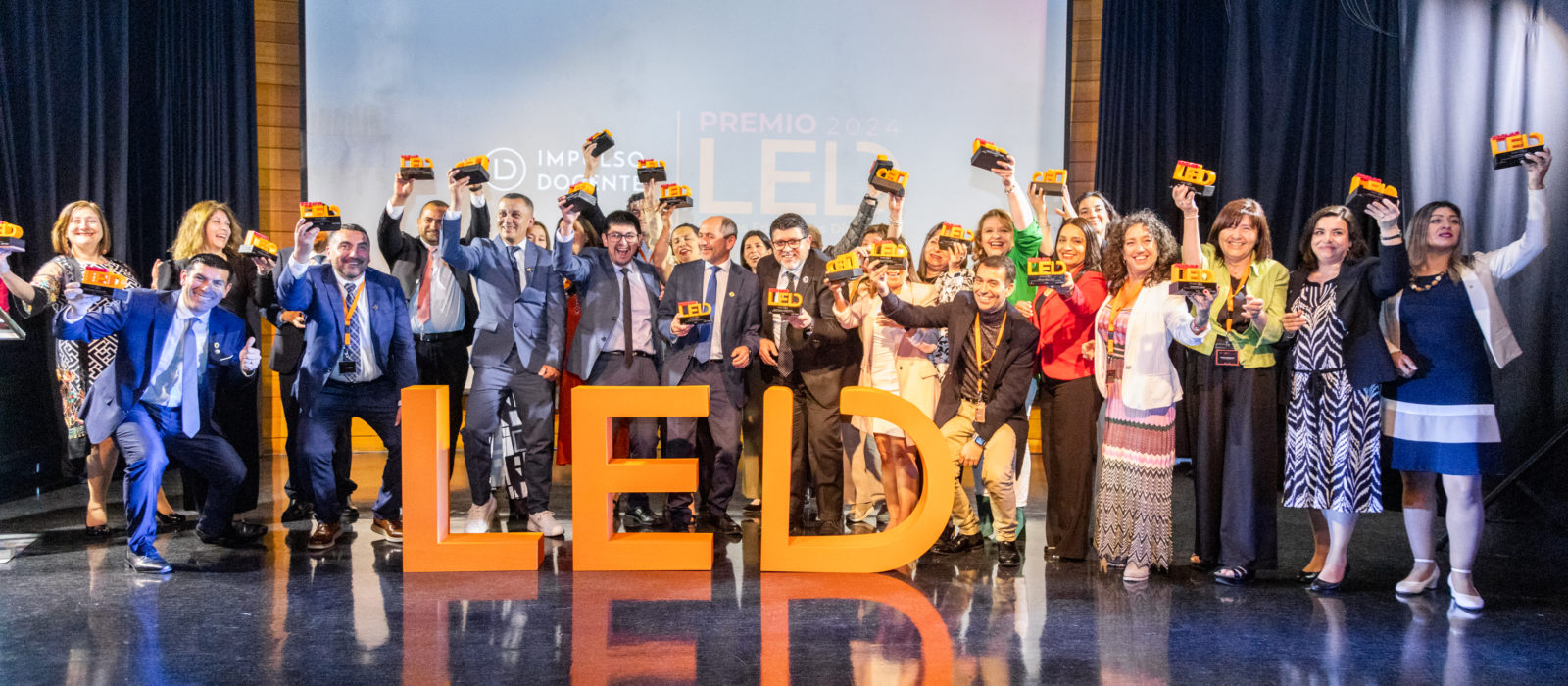 Con nueva categoría de Educación Inicial, se lanza la tercera versión del Premio LED que reconoce el liderazgo directivo