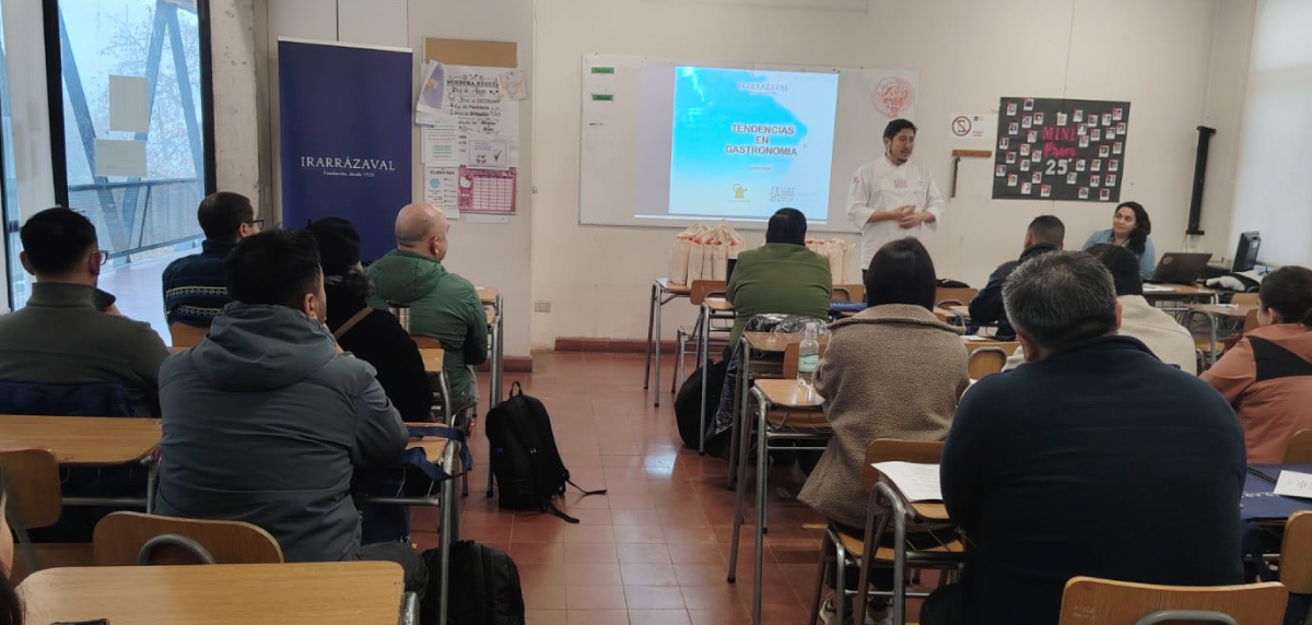 Docentes de Gastronomía y Hotelería participaron en el Seminario «Cocina de vanguardia: Tendencias y técnicas para el aula»