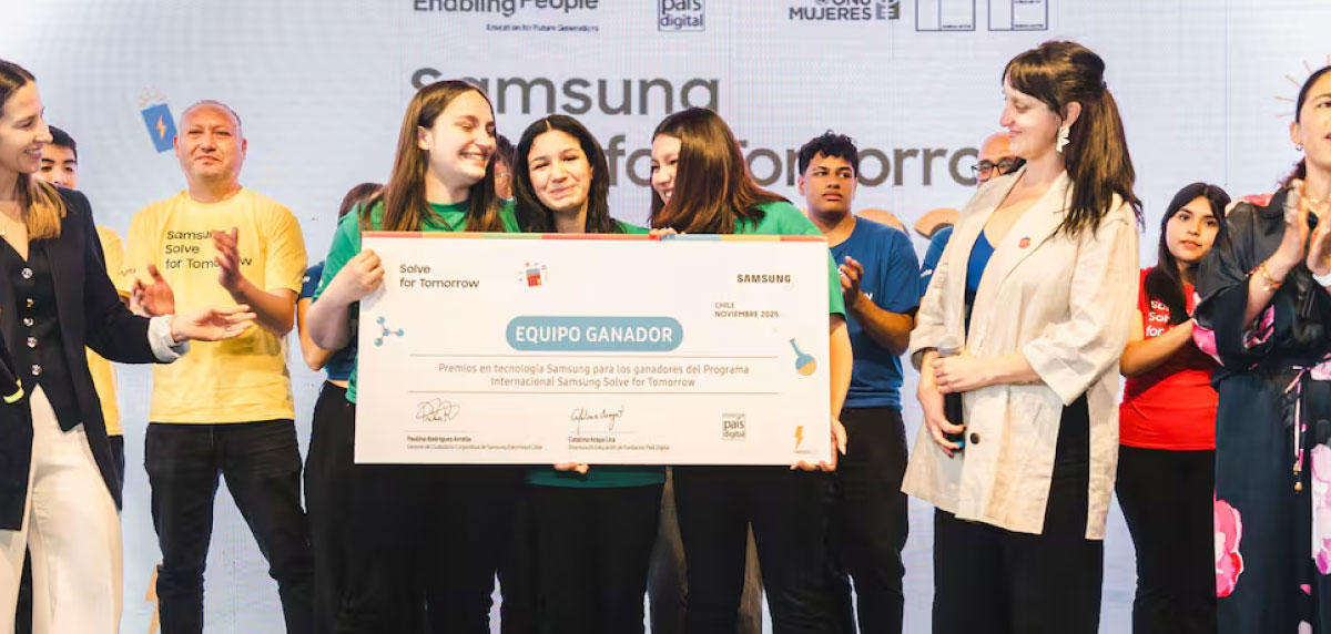 Fertilizantes hechos con bacterias y un guante para rehabilitación: 5 ideas que proponen los jóvenes para Chile