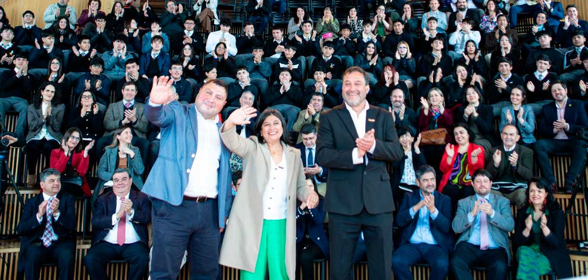 La primera mujer que obtiene el Reconocimiento ProfeTP 2025