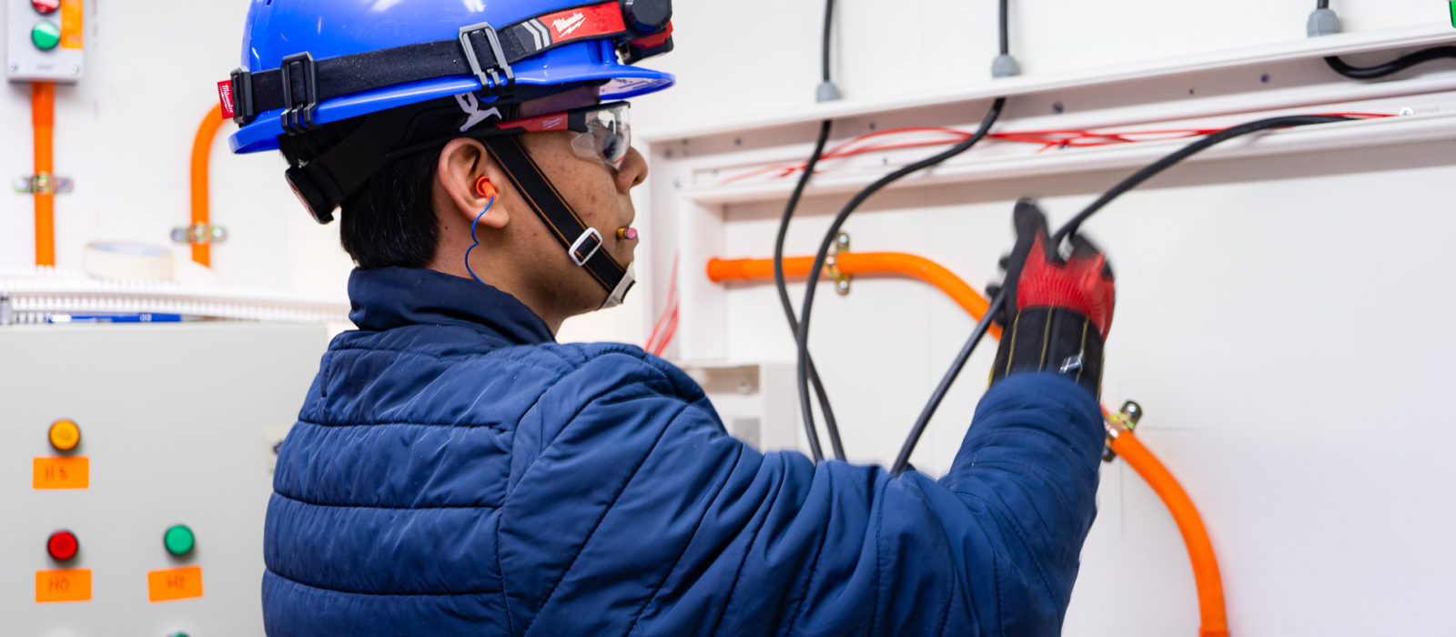 La nueva actualización curricular en la EMTP: Flexibilidad, tecnología y trayectorias diversas