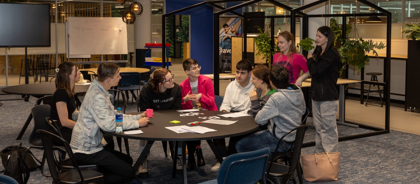 Qué pasó en Países Bajos dos años después de prohibir el uso del celular en todas las escuelas