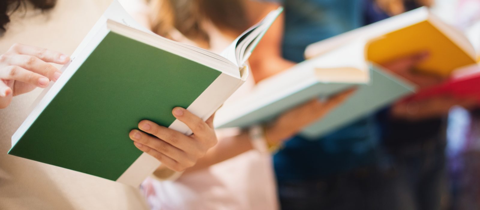 Claves para enfrentar las bajas tasas de lectura en Chile