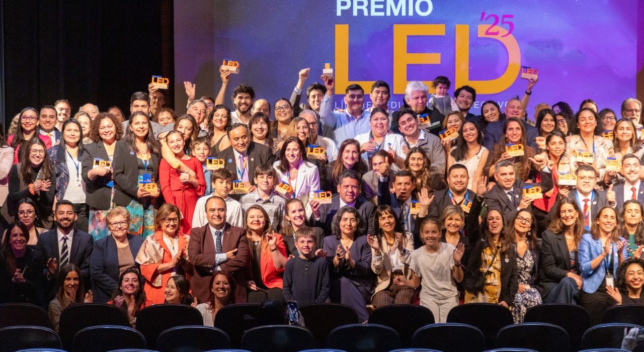 Premio LED abre sus nominaciones en su cuarta versión: liderazgo directivo que transforma la educación
