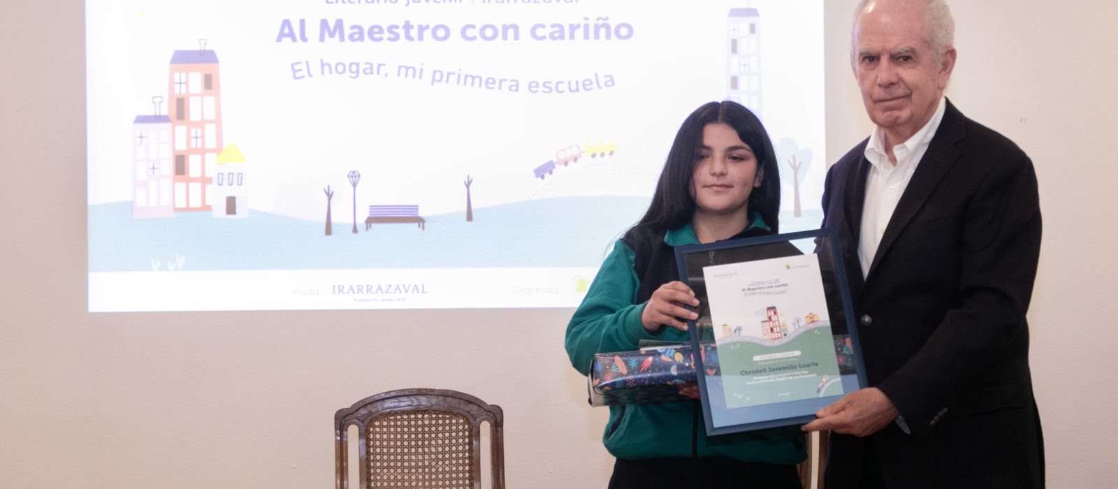 Concurso Literario RED Irarrázaval premia a sus ganadores y lanza su nuevo libro