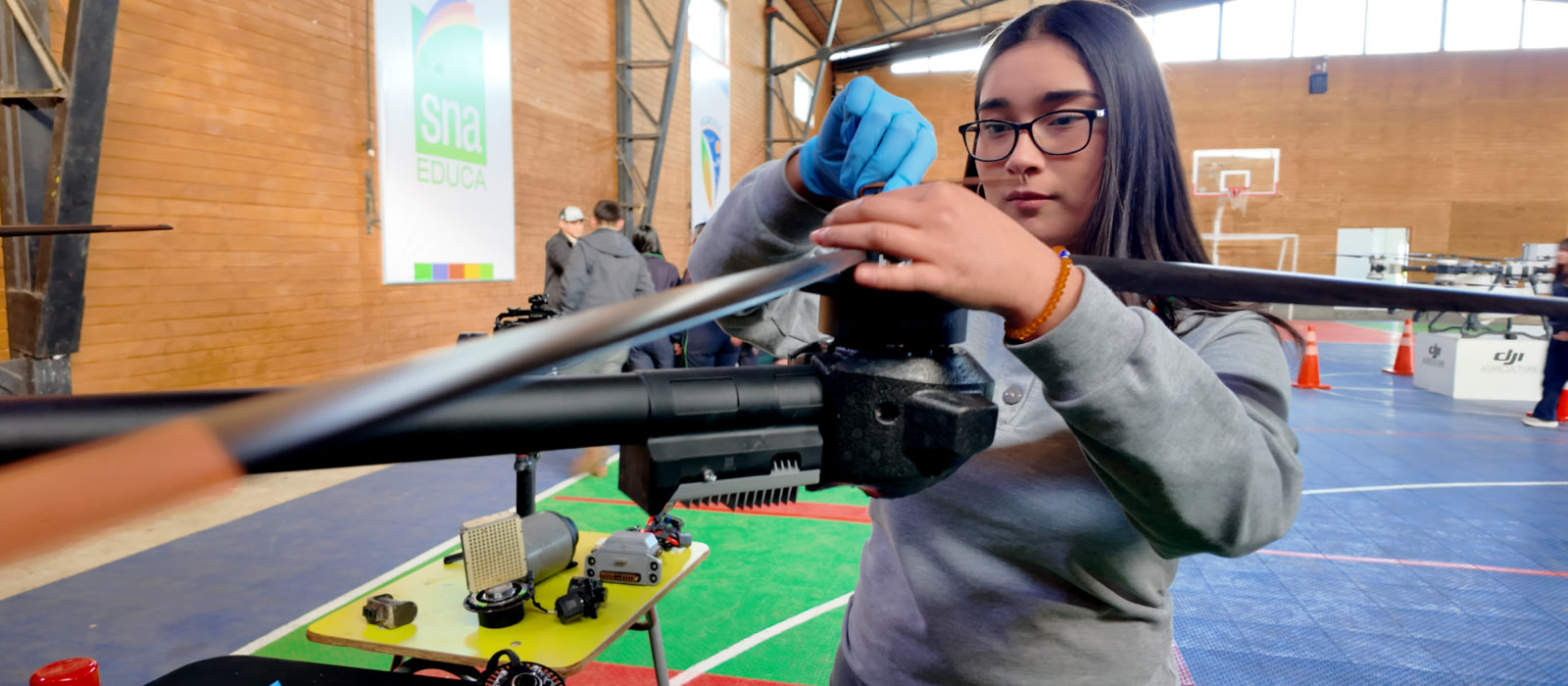 Inédita Maratón Educativa con drones agrícolas se desarrollará en diez colegios técnico-profesionales