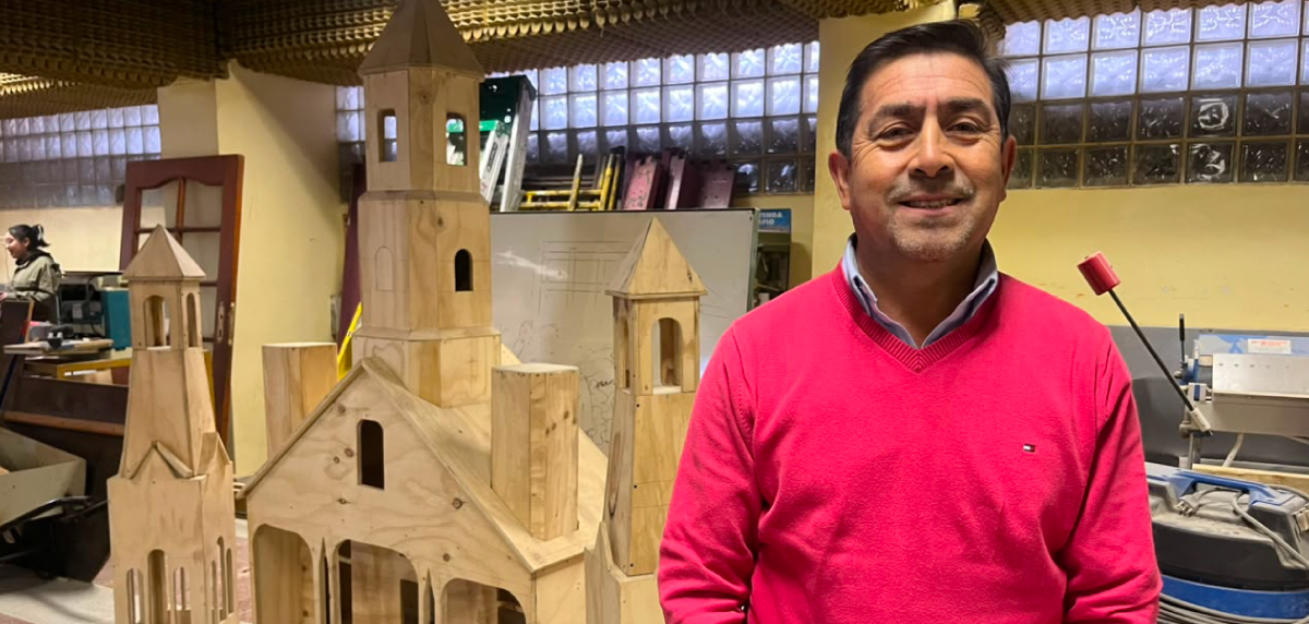 Enseñar un oficio para cuidar el patrimonio de Chiloé