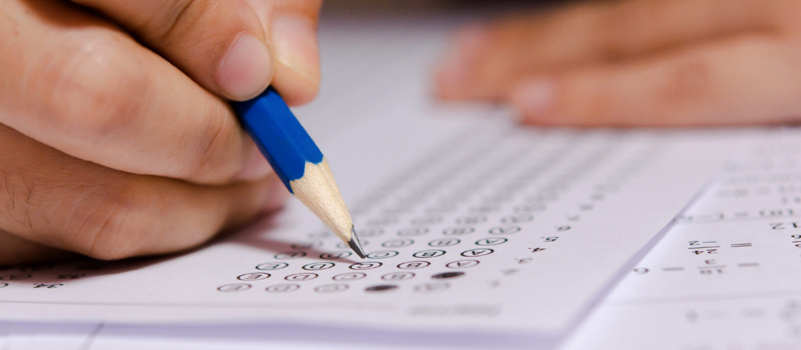 Preocupantes resultados en Prueba Pisa: escolares chilenos tienen peor rendimiento que hace dos décadas
